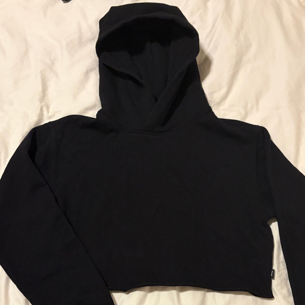 Aritzia TNA Black Perfect Cropped Hoodie - Picture 6 of 7